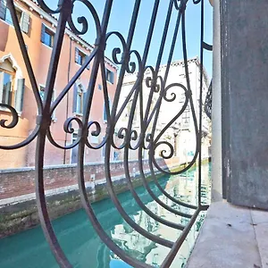 San Barnaba On The Canal , Venezia Italia